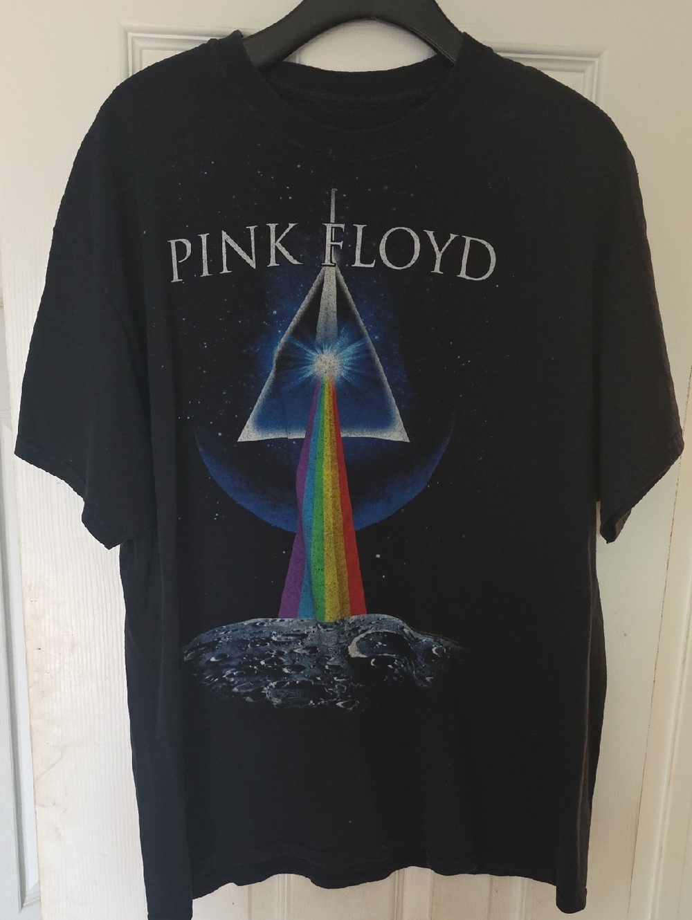Pink Floyd Black Tee with Prism Rainbow Beam XL USED Washed WITH IMPERFECTIONS